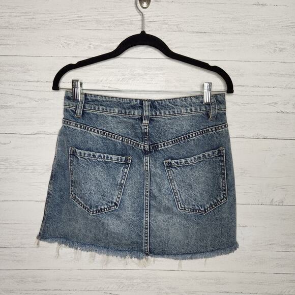 We The Free Size 26 Distressed Denim Mini Skirt - Picture 8 of 9